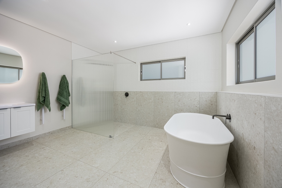 4 Bedroom Property for Sale in Vierlanden Western Cape